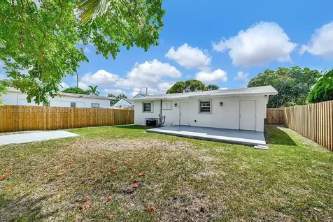 1807 NW 33rd Street Miami FL 33142