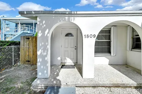 1807 NW 33rd Street Miami FL 33142