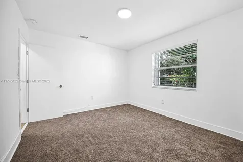 1807 NW 33rd Street Miami FL 33142