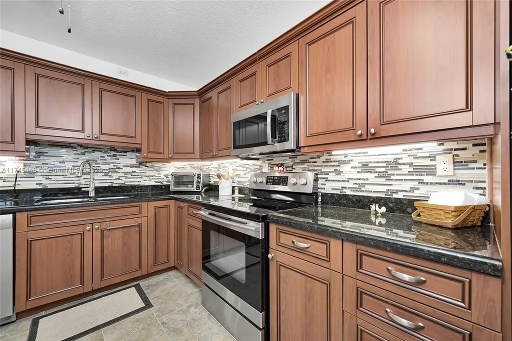 5208 NE 24th Terrace Fort Lauderdale FL 33308