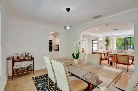 1043 Alfonso Avenue Coral Gables FL 33146