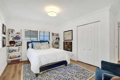 1043 Alfonso Avenue Coral Gables FL 33146