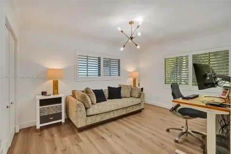 1043 Alfonso Avenue Coral Gables FL 33146