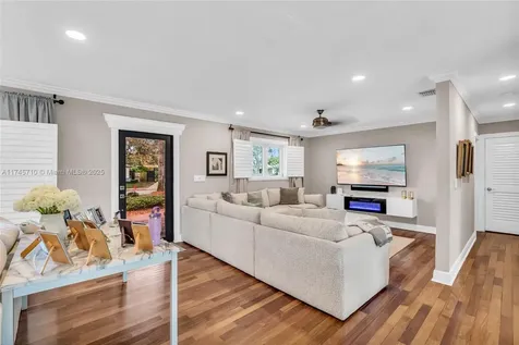 9020 SW 85th Terrace Miami FL 33173