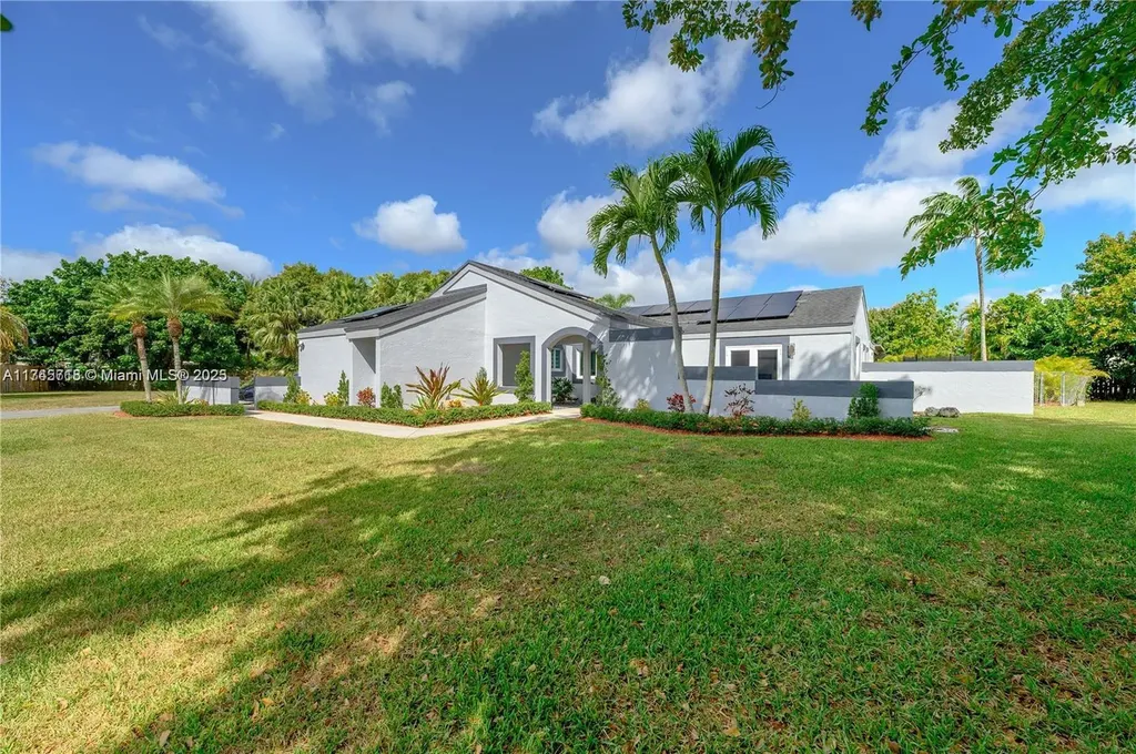 15431 SW 156th Terrace Miami FL 33187