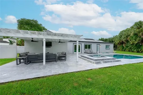 15431 SW 156th Terrace Miami FL 33187
