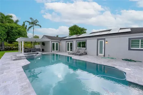 15431 SW 156th Terrace Miami FL 33187