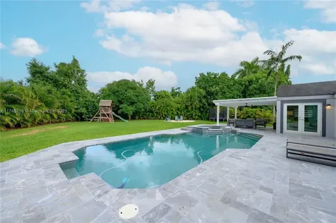 15431 SW 156th Terrace Miami FL 33187