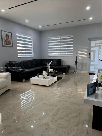 502 E 14th Street Hialeah FL 33010
