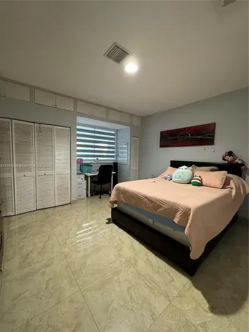 502 E 14th Street Hialeah FL 33010