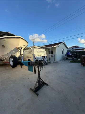 502 E 14th Street Hialeah FL 33010