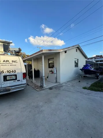 502 E 14th Street Hialeah FL 33010