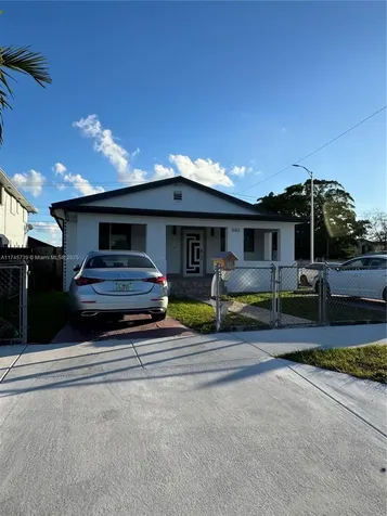 502 E 14th Street Hialeah FL 33010