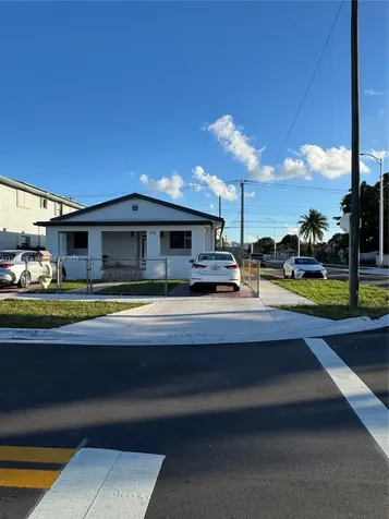 502 E 14th Street Hialeah FL 33010