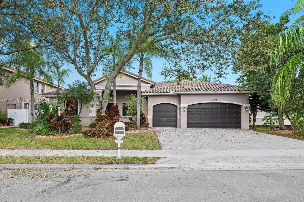 1047 SW 159th Way Pembroke Pines FL 33027
