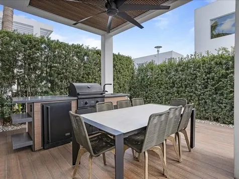 7443 NW 98th Court Doral FL 33178