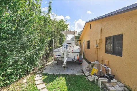 4111 NW 7th Street Coconut Creek FL 33066