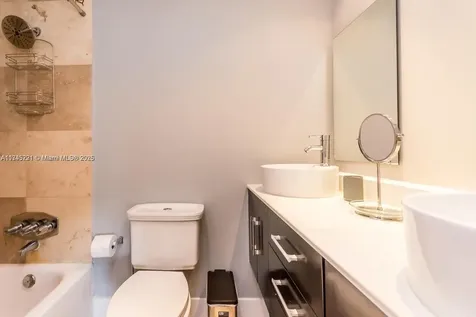 17620 Atlantic Boulevard Sunny Isles Beach FL 33160