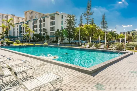 17620 Atlantic Boulevard Sunny Isles Beach FL 33160