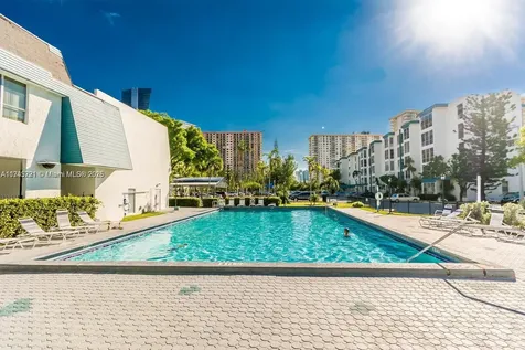 17620 Atlantic Boulevard Sunny Isles Beach FL 33160
