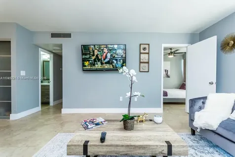 17620 Atlantic Boulevard Sunny Isles Beach FL 33160
