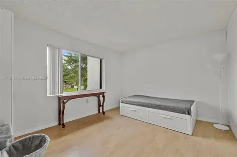 12323 SW 91st Terrace Miami FL 33186