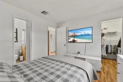 12323 SW 91st Terrace Miami FL 33186