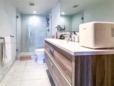 100 Bayview Drive Sunny Isles Beach FL 33160