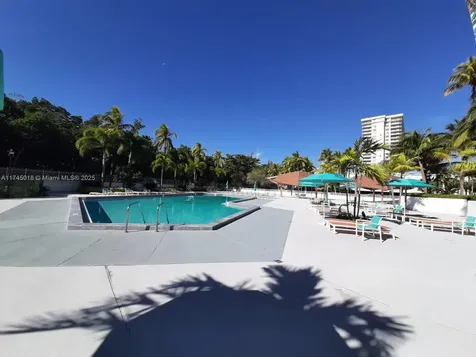 100 Bayview Drive Sunny Isles Beach FL 33160