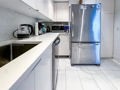 100 Bayview Drive Sunny Isles Beach FL 33160