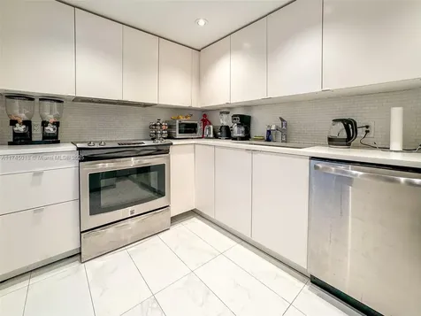 100 Bayview Drive Sunny Isles Beach FL 33160