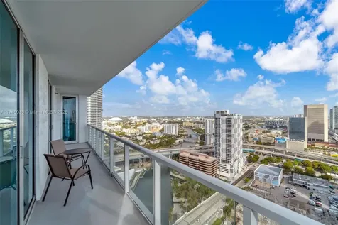 185 SW 7th Street Miami FL 33130