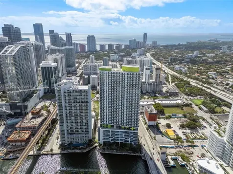 185 SW 7th Street Miami FL 33130