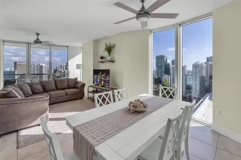 185 SW 7th Street Miami FL 33130