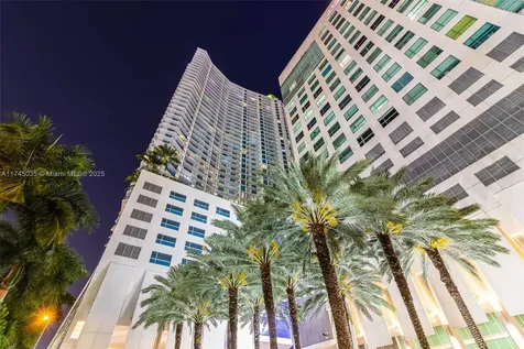 185 SW 7th Street Miami FL 33130