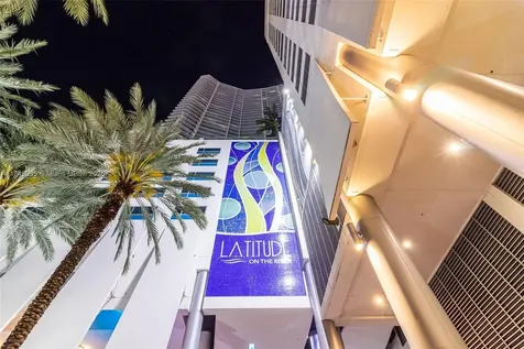 185 SW 7th Street Miami FL 33130