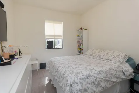 10413 W 33rd Court Hialeah FL 33018