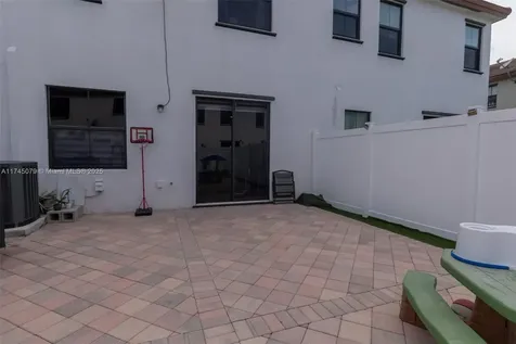 10413 W 33rd Court Hialeah FL 33018