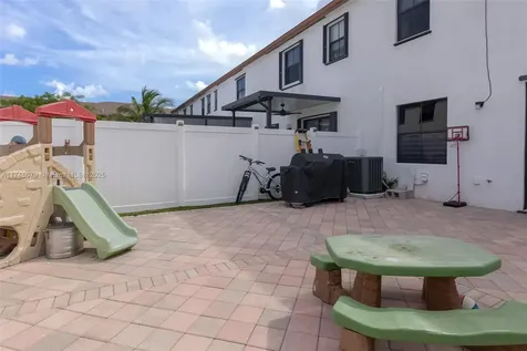 10413 W 33rd Court Hialeah FL 33018