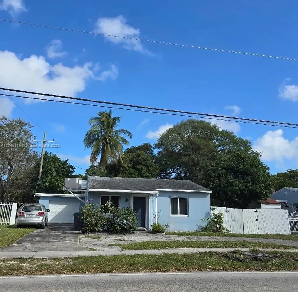 313 N 28th Avenue Hollywood FL 33020