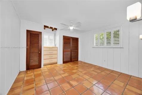 5742 SW 51st Terrace Miami FL 33155
