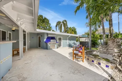 5742 SW 51st Terrace Miami FL 33155