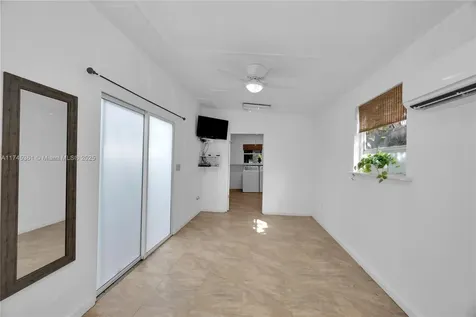 5742 SW 51st Terrace Miami FL 33155