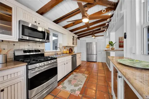 5742 SW 51st Terrace Miami FL 33155