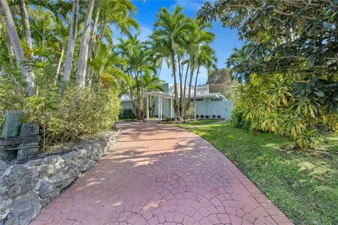5742 SW 51st Terrace Miami FL 33155