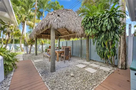 5742 SW 51st Terrace Miami FL 33155