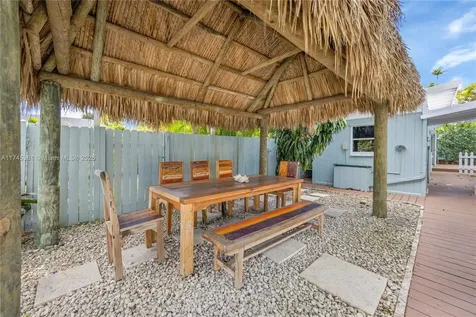 5742 SW 51st Terrace Miami FL 33155