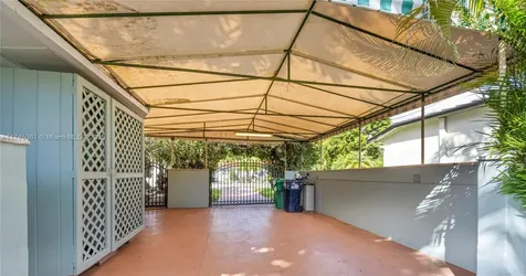 5742 SW 51st Terrace Miami FL 33155