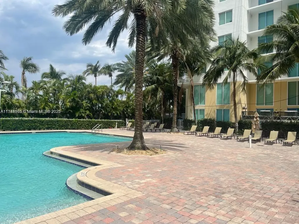 1755 E Hallandale Beach Boulevard Hallandale Beach FL 33009