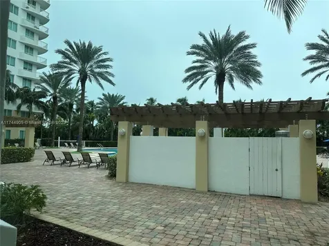 1755 E Hallandale Beach Boulevard Hallandale Beach FL 33009